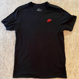 Nike t shirt Mens Small